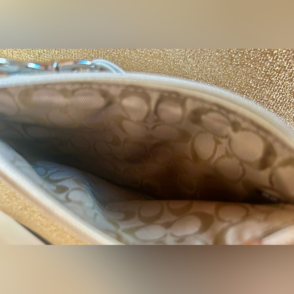 Coach Cream Leather Wristlet - Picture 8 of 9